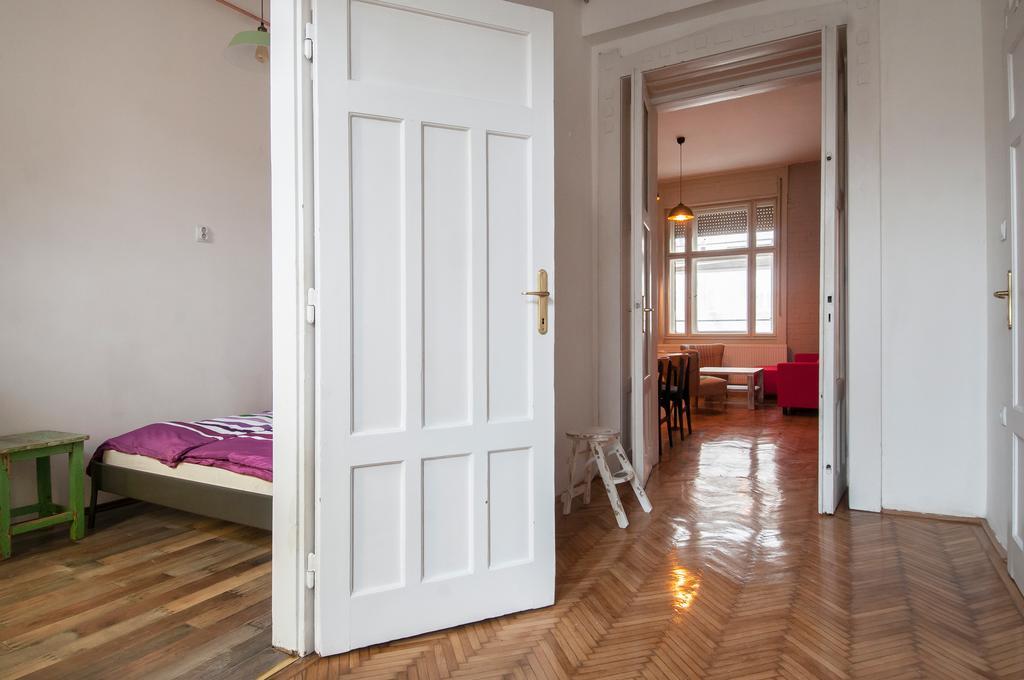 Stylish Downtown Apartment Budapest Exterior foto